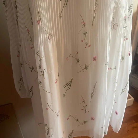 Wilfred White Floral Dress - Picture 4 of 9